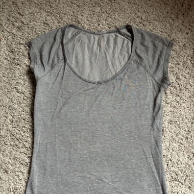 Graues Basic T-Shirt