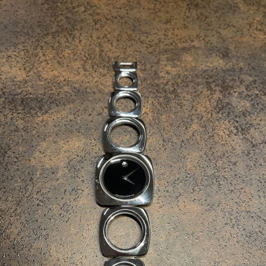 Movado Uhr