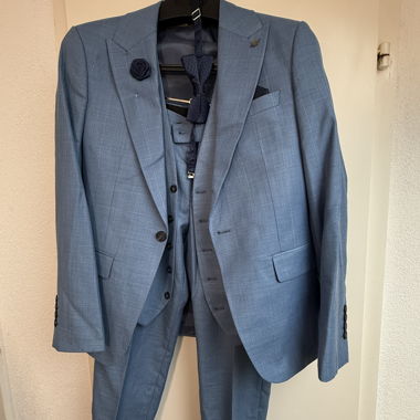 Completo 3 pezzi azzurro chiaro con gilet (per adolescente)