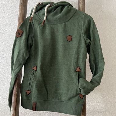 Felpa verde con cappuccio