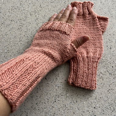 Gants pour dames faits main neufs
