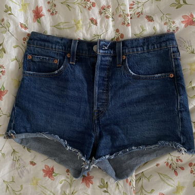 Levi Shorts W27
