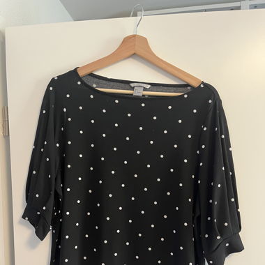 Luftiges Punkte-Shirt
