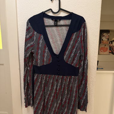 Gepunktetes Kleid