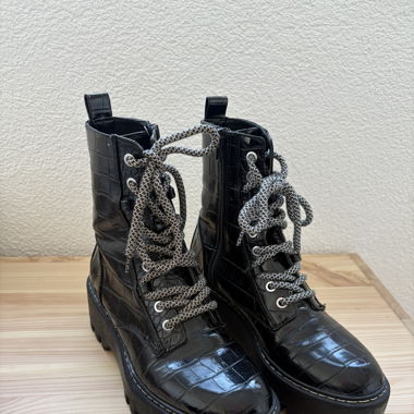 Zara Plattform Kampfstiefel