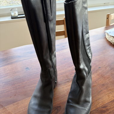 Women’s timberland knee boots size 38.5