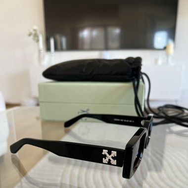 Off White Sonnenbrille