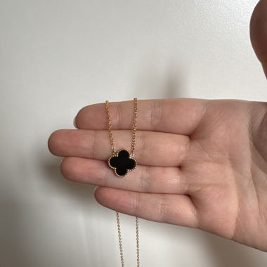 Clover necklace