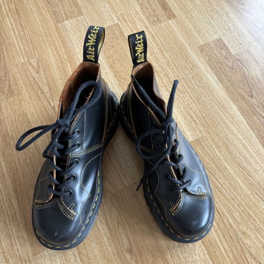 Open for offers - Dr Martens ankle boots