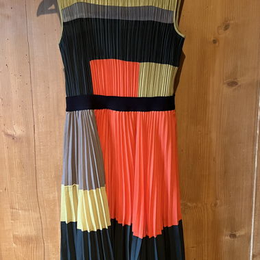 BCBG Maxazria Plisseekleid bunt XXS