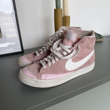 Nike Blazer Mid – Women – Size 39