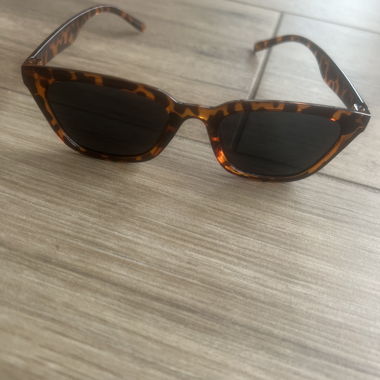 Sunglasses, unworn