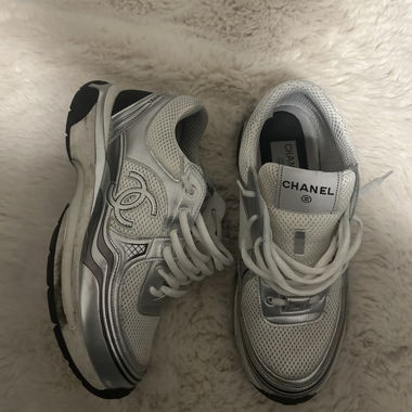 Chanel Runner