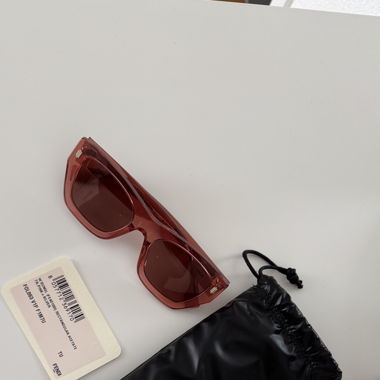Lunettes de soleil FENDI authentique