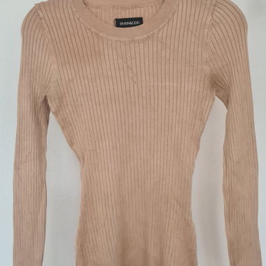 Maglione beige aderente