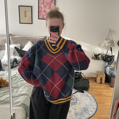 super cool oversized levi‘s sweater
