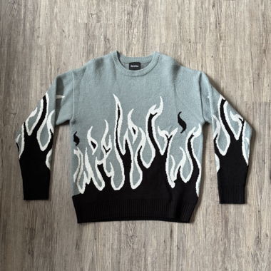 Maglione in maglia Bershka con motivo fiamme