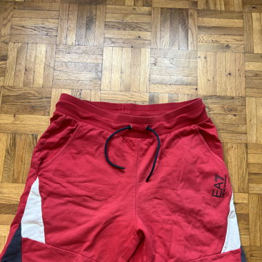 Short EA7 Emporio Armani rouge – Taille XS