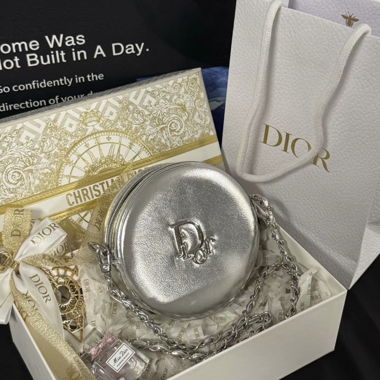 Dior Round Crossbody-Tasche mit Box
