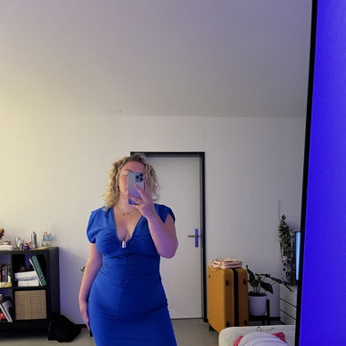 Blaues Zara Sommerkleid mit V Ausschnitt