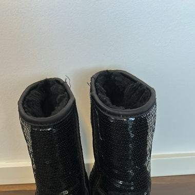 Ugg mit Pailletten 