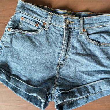Short Levi's en jeans 