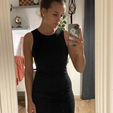 schwarzes Kleid 🖤👗