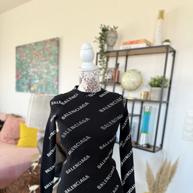 BALENCIAGA Pullover schwarz, eng, Gr. M
