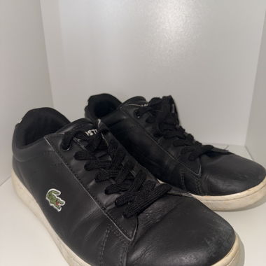 Schwarze Lacoste Sneaker