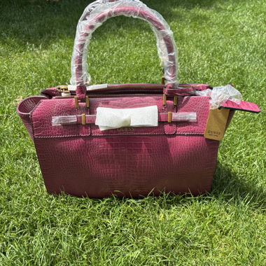GUESS Handtasche bordeaux