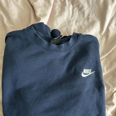 Blauer Nike Pullover size S