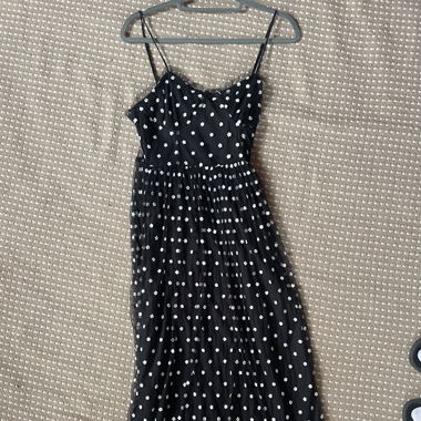 Sommerkleid mit weissen Blumen 