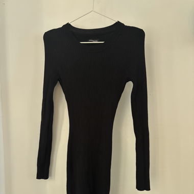 Schwarzes kleid 