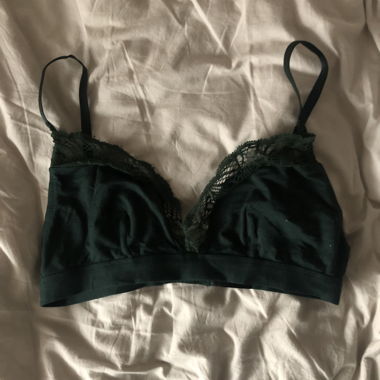 bralette dunkelgrün mit spitze von calida