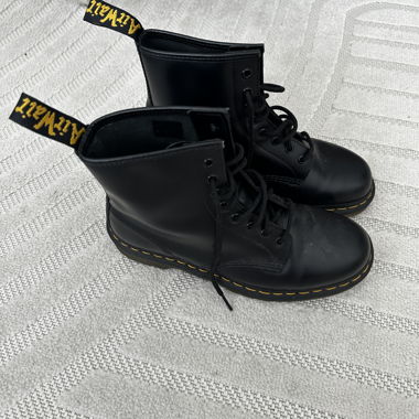 Dr. Martens Schuhe