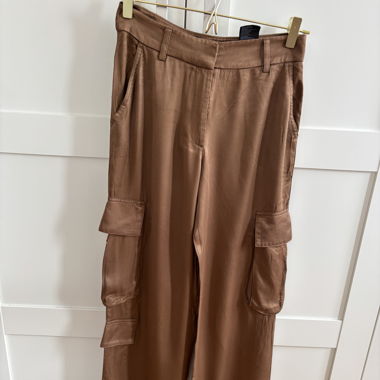 Pantalon cargo satin 