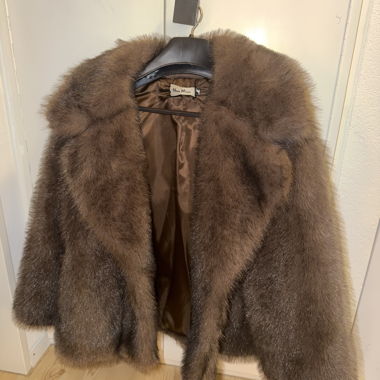Cappotto in ecopelliccia