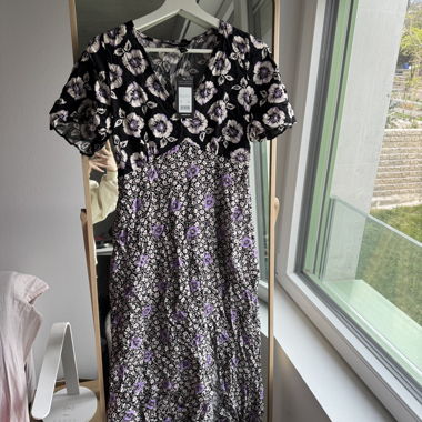 Abito Midi a Fiori