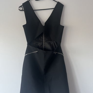 Black dress with zipper