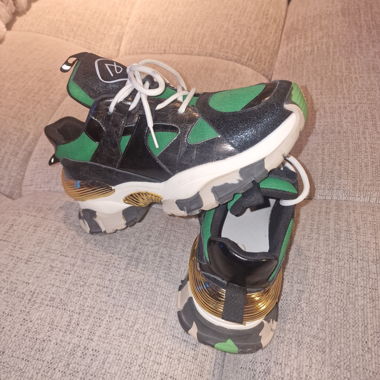 Exklusive Sneaker EXÉ Shoes - Gr. 37 - wie neu