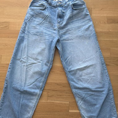 Weite Jeans Hellblau