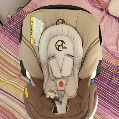 Kindersitz Cybex mit newborn Einsatz 