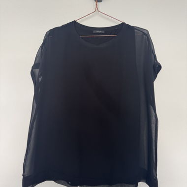 Blusa nera trasparente