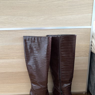 Bottes à talon bordeaux glossy