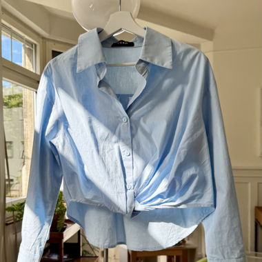 Babyblaue Bluse