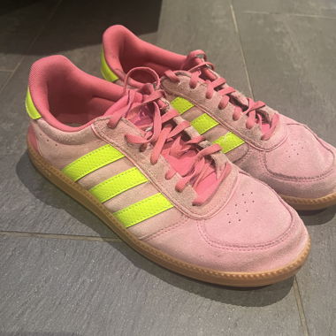 Baskets Adidas roses