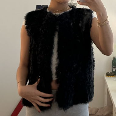Sleeveless top