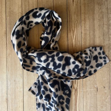 Écharpe motif léopard