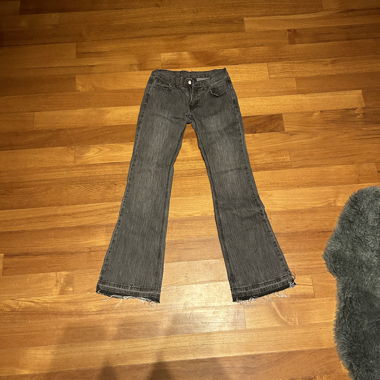Low waist boot cut jeans 
