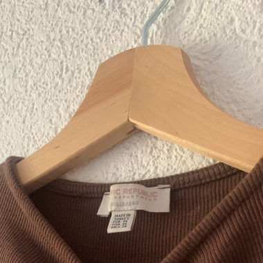 Pull crop-top brun